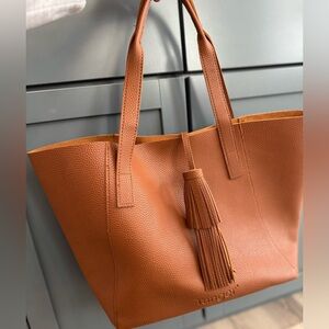 Tanger Brown Leather Tote Bag with Tassel
